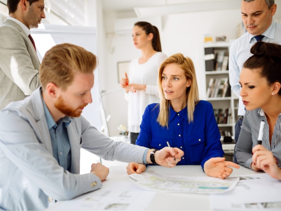 succesful-businesswoman-ceo-of-company-3CKFHZV